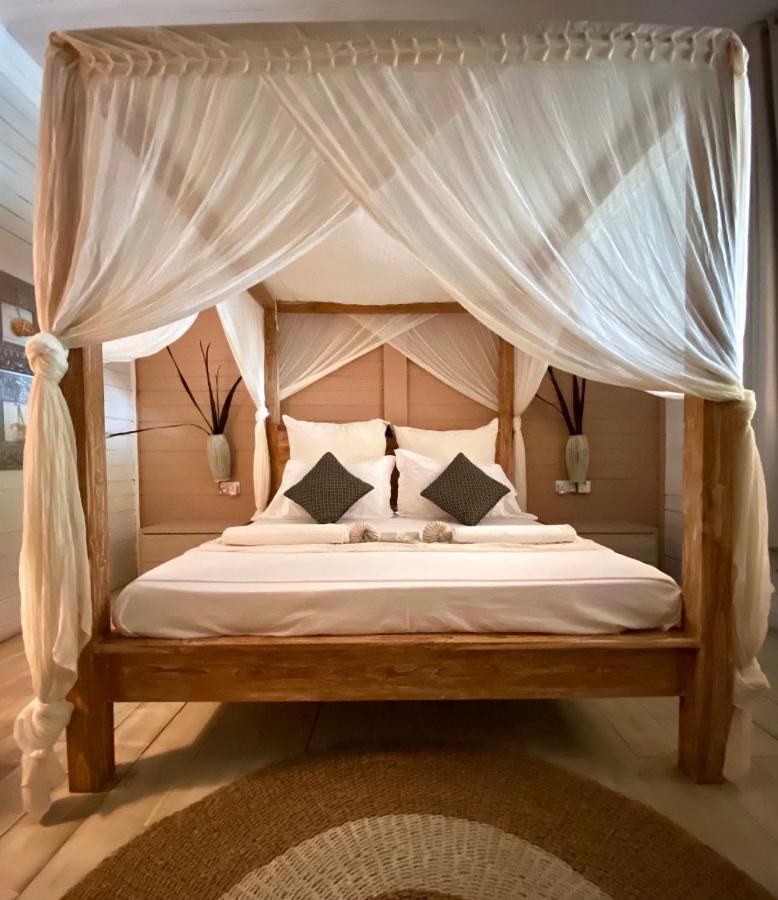 Samura Maldives Guest House Thulusdhoo Exterior foto