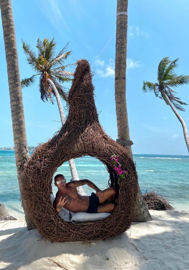 Samura Maldives Guest House Thulusdhoo Exterior foto